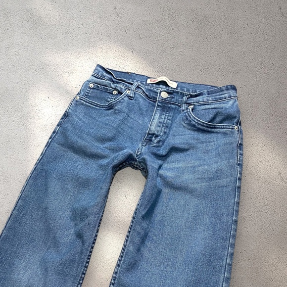 Levi’s 514 Mid Rise Straight Jeans - Picture 4 of 6